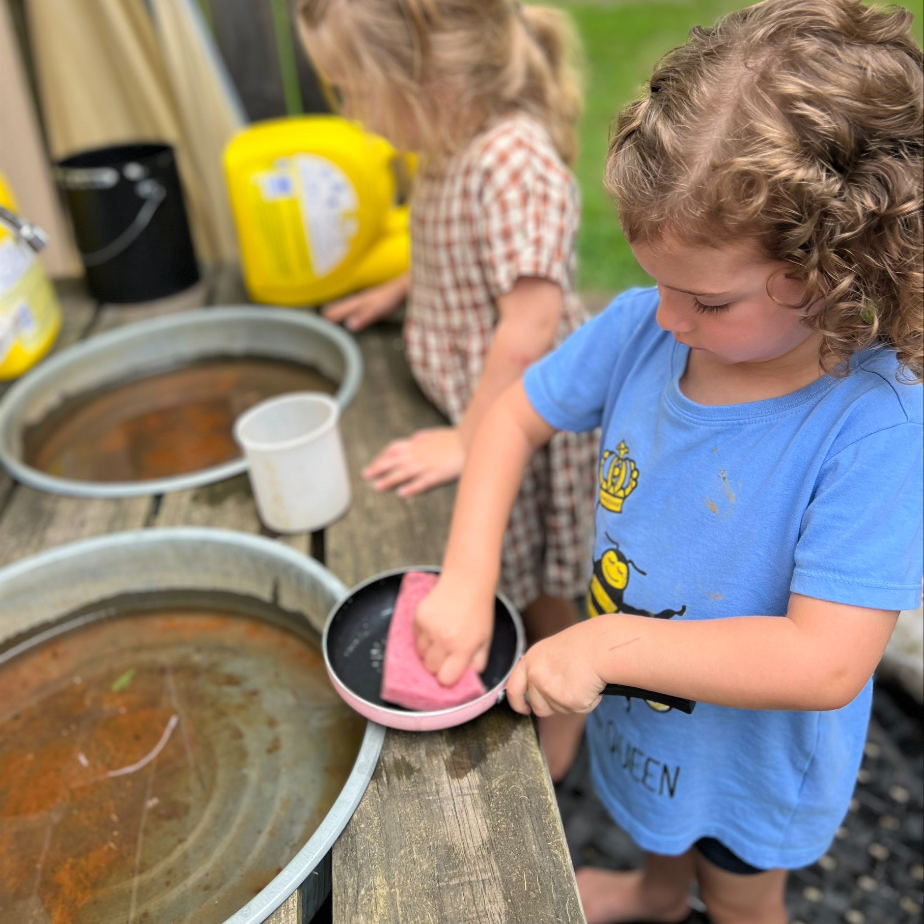 why-are-my-dishes-still-greasy-after-hand-washing-global-recycle